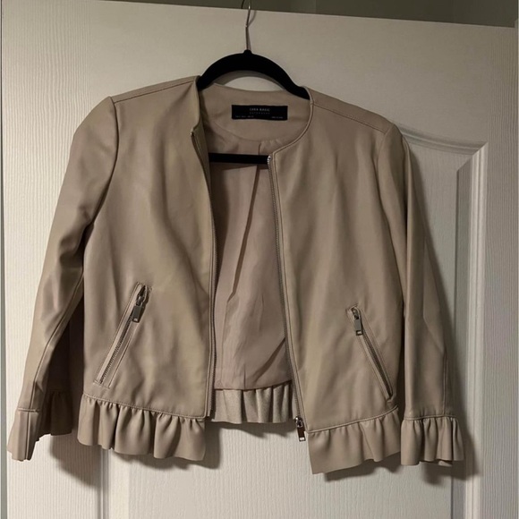 Zara faux leather jacket with bottom trim details - Picture 1 of 1